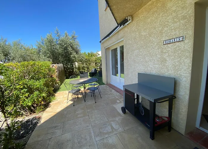 Romarin Avec Prázdninový dům Saint-Jean-de-Barrou